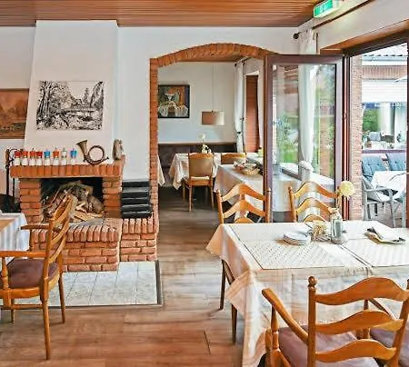 Vom Land Zum Hotel