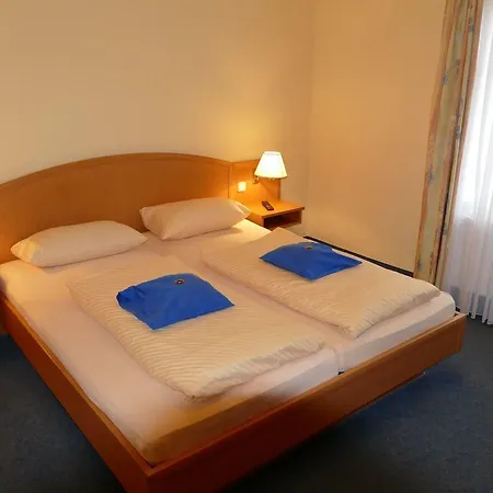 Hotel Vom Land Zum 3*