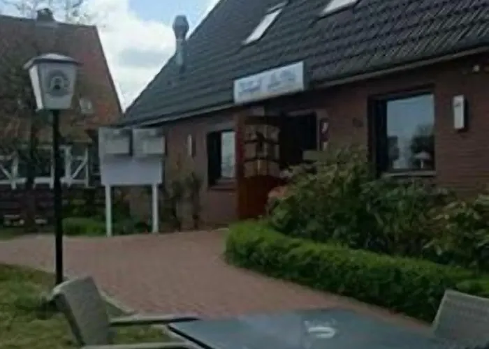 Vom Land Zum מלון